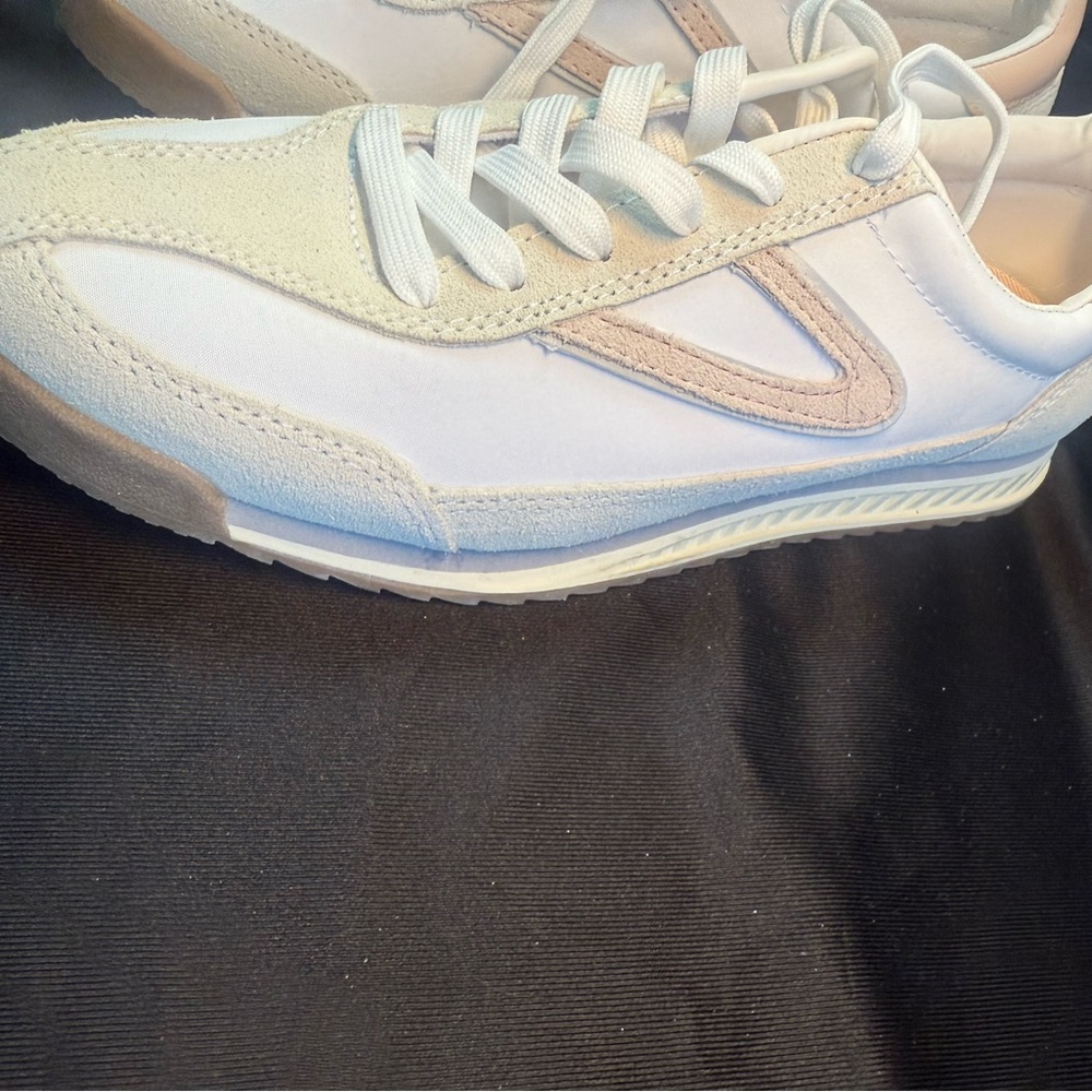 Tretorn Women's Cream Sneakers - Picture 5 of 7